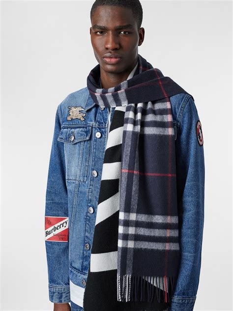 cachecol masculino burberry|burberry scarves.